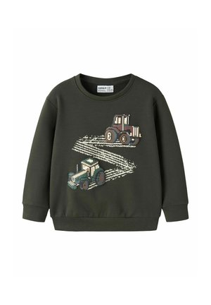 Sweat-shirt enfant vert foncé avec des graphismes de tracteur en style pixel et des traces de pneus sur le devant.