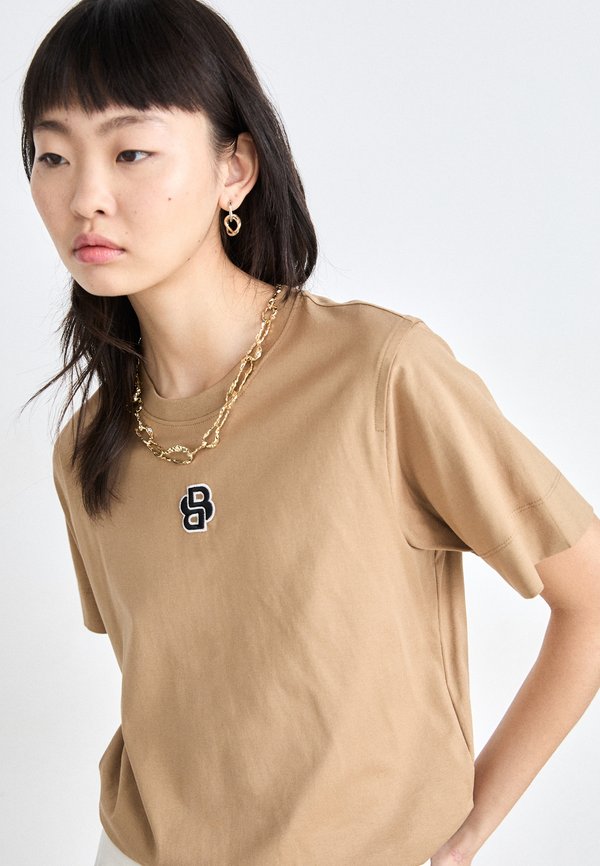 ELPHA PLACED - Basic T-shirt - medium beige2