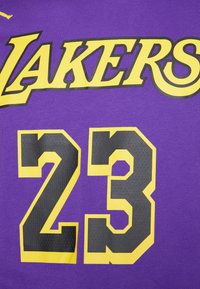 Nike Performance NBA LEBRON JAMES LOS ANGELES LAKERS TEE - Klubbklær - field purple