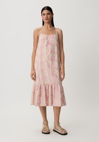 comma casual identity SPAGHETTI MIT LOGO-MUSTER - Sukienka letnia