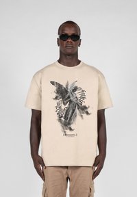 MJ Gonzales T-shirts print - wet sand