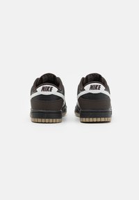 Nike Sportswear DUNK - Sporta apavi - black/summit white/brown/khaki