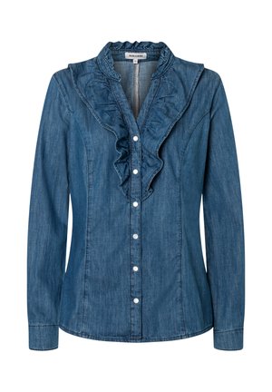 Denim blouse met een gerimpelde kraag, knoopsluiting aan de voorkant en lange mouwen. De kleur is middelblauw met een gladde textuur.