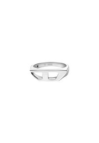 Zilveren metalen ring met een strakke, geometrische vormgeving, met een open ruimte en een gladde afwerking. Van binnen gemarkeerd met "10" en "DIESEL."