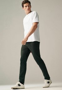 Next SLIM FIT STRETCH - Chino - dark green