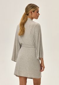 ESOTIQ JENIUS srebrny