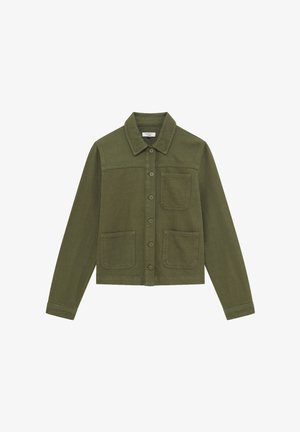 Oliivihreä takki, jossa on nappisuljenta etuosa, kaulus, pitkät hihat, kaksi etutaskua ja teksturoitu kangas. Ei lisäkoristelua.