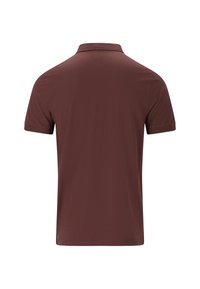 Brun kortärmad polo med rak fåll, klassisk krage och mjukt bomullstyg. Inga synliga mönster eller detaljer.