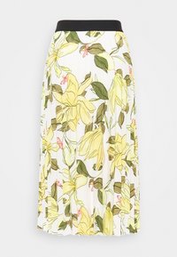 Plisseret nederdel med en sort talje. Har et blomsterudtryk i gul og grøn på en hvid baggrund. Blød tekstur, mellemlang design.