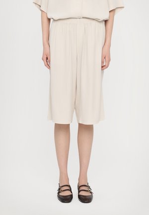 CASUAL - Shorts - ivory