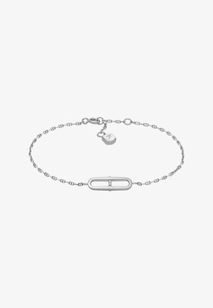 Delikatna srebrna bransoletka z łańcuszkiem z wydłużonym owalnym zawieszką z dwoma małymi osadzonymi kryształami i małą sześciokątną metką blisko zapięcia.