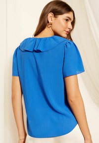Friends Like These REGULAR FIT RUFFLE FRONT PUFF SLEEVE - Bluză - blue