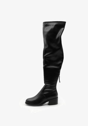 Stivali neri sopra il ginocchio in pelle liscia, con tacco a blocco, zip laterale e un design morbido e sformato con dettagli di cucitura minimi.
