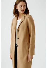 Oui MAYSON  - Klassischer Mantel - camel