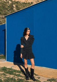 BIZUU ADEMY czarny denim