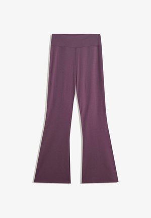 Pantalons évasés taille haute violets en tissu lisse avec une large ceinture, présentés sur un fond blanc.