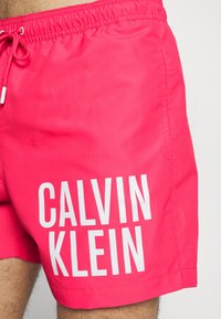 Calvin Klein Swimwear MEDIUM DRAWSTRING - Badeshorts - pink flash