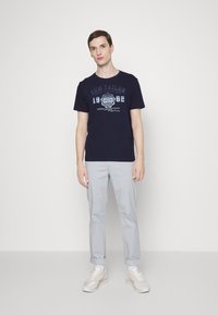 TOM TAILOR LOGO TEE - T-shirt estampada - sky captain blue
