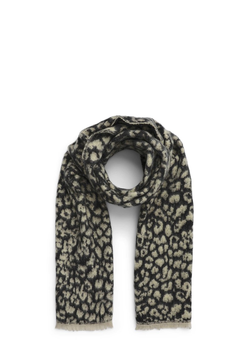 Szalik w wężowy wzór w czerni i kremie, wykonany z miękkiego materiału, z frędzlami na brzegach i lekko teksturowanym wykończeniem.