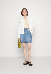 DRYKORN OLINA - Top - brown