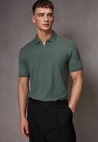 Next ZIP NECK SMART REGULAR FIT - Poloshirts - dark green