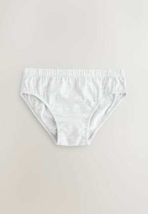 Jasnoszare bawełniane majtki o miękkiej fakturze, z elastycznym paskiem w talii i klasycznym krój hipster. Gładkie krawędzie i brak widocznych wzorów.