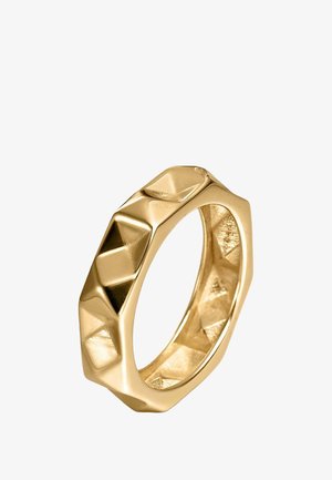 Anillo de oro de forma octogonal, con una superficie texturizada que presenta patrones de diamantes en relieve, banda interior lisa y acabado pulido.