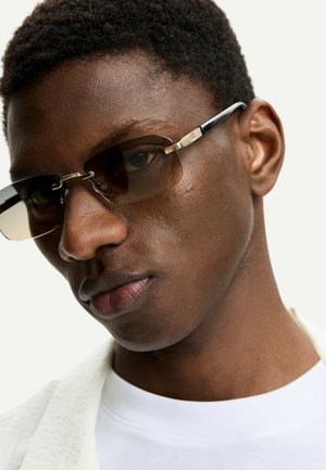 Bershka Aurinkolasit - beige