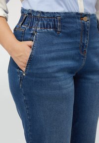 Fiorella Rubino - Jeansy Slim Fit