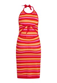Rochie tricotată cu decolteu halter și cordon, având un model vibrant în zigzag în nuanțe de roșu, roz, portocaliu și galben, cu textură ribbinată pe întreaga suprafață.