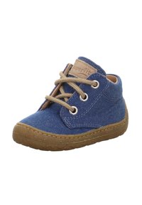 Blauwe denim enkellaarsjes met beige veters, ronde neus, tan rubberen zool en een branded tan label op de tong. Gestikte details versterken de textuur.