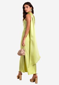 THE-ARE ASIMÉTRICO  - Robe de cocktail - verde