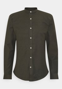 Donkergroen overhemd met een opstaand kraagje, lange mouwen en witte knopen. Gladde stof met een lichte glans en een gebogen zoom.