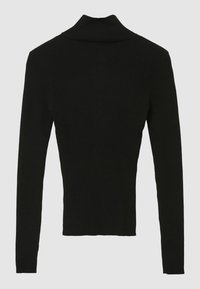 Schwarzer, langärmliger, gerippter Rollkragenpullover mit taillierter Silhouette, von hinten vor einem schlichten hellen Hintergrund gezeigt.