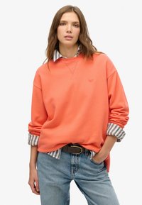 Superdry - STUDIOS CREW - Sweatshirt - fiery coral Thumbnail-Bild 1