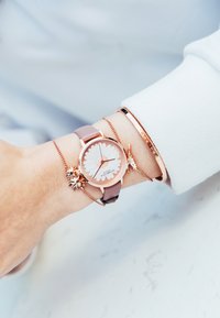 Victoria Hyde MAIDA VALE DAISY - Montre - rosa