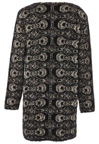 Schwarze und beige strukturierte Strickjacke mit einem flauschigen Finish, die ein wiederholtes Schädel- und verzierungsmuster über den Stoff zeigt. Lange Ärmel, lockere Passform.