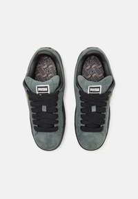 Puma UNISEX - Obuća za skateboard - mineral gray/black/gold