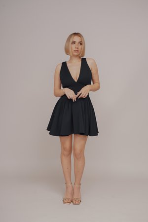 WAL G PETITE MELODY V NECK PLEATED SKATER - Robe de soirée - black
