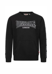 Czarna bluza z bawełny z okrągłym dekoltem. Posiada duże białe logo "Lonsdale London" oraz szczegóły logo na rękawach.