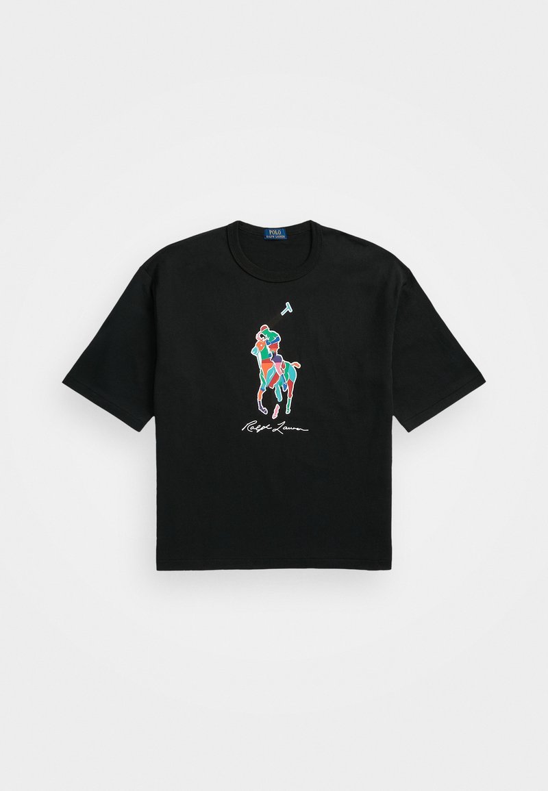 Schwarzes Baumwoll-T-Shirt mit einem bunten Grafikmotiv eines Pferdereiters und der Signatur "Ralph Lauren". Kurze Ärmel und Rundhals-Design.