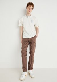 DOCKERS ORIGINAL SLIM - Chinos - coffee quartz