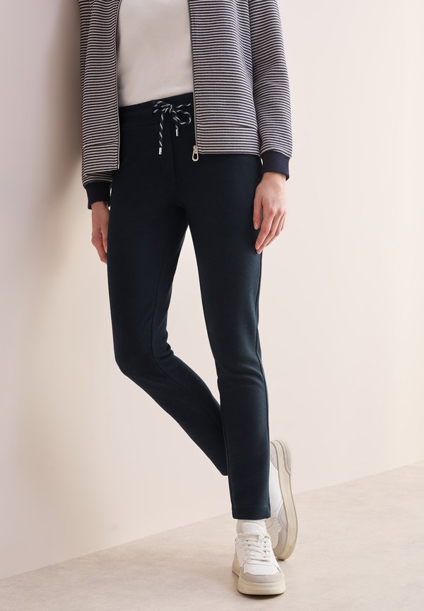 IM CASUAL FIT - Stoffhose - blau