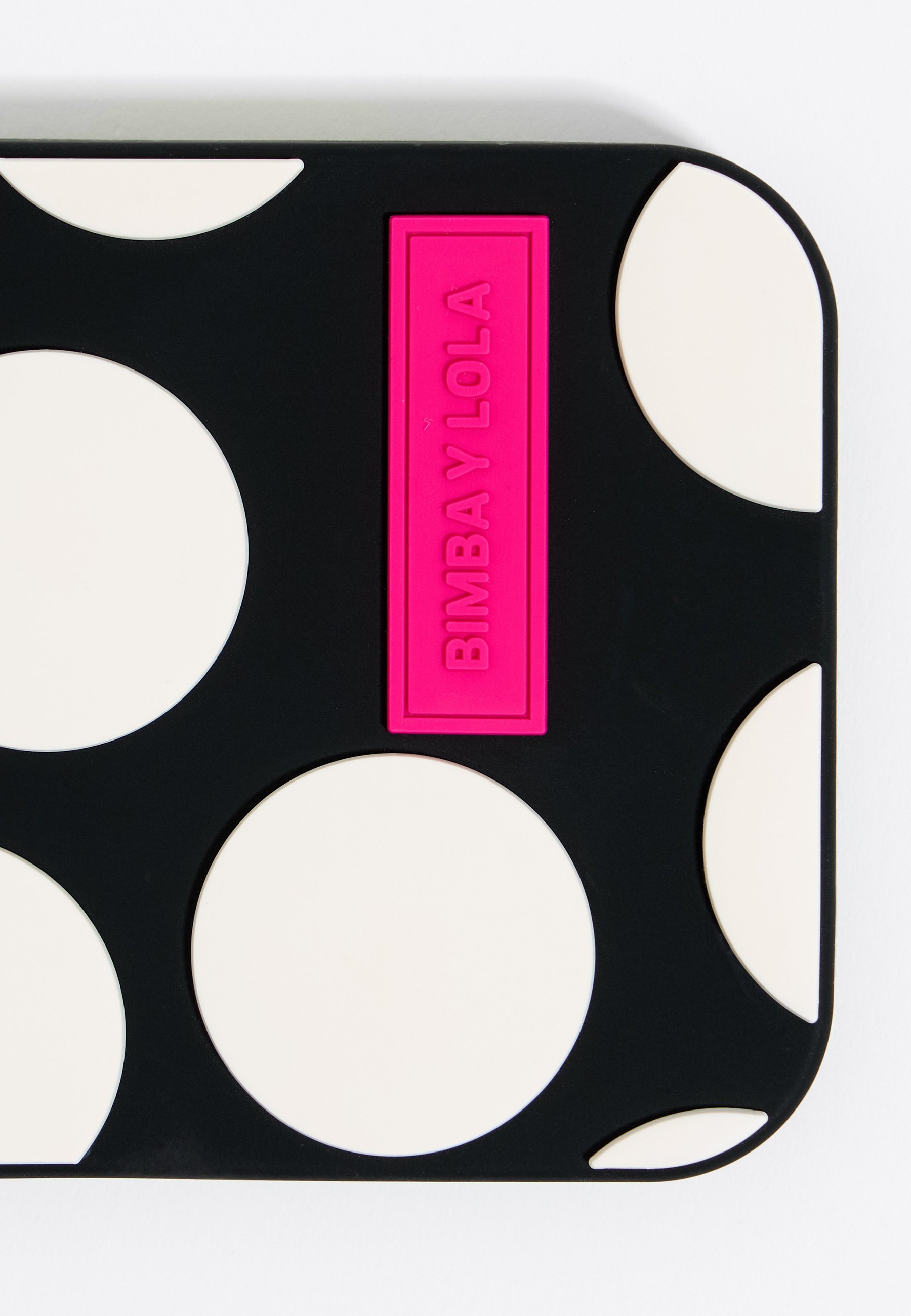 【BIMBA Y LOLA】シリコンスマホケース/iPhone 14 Ivory silicone iPhone 14 Pro Max case