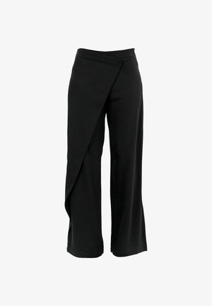 Zwarte, wijde broek met een wikkelontwerp, gemaakt van soepele stof. Bevat een zijzak en een hoge taille, wat zorgt voor een gestructureerd silhouet.