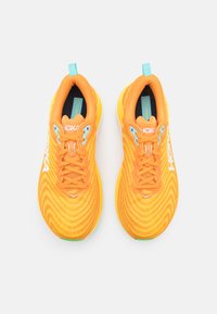 HOKA GAVIOTA 5 - Zapatillas running asfalto - solar flare/sherbet