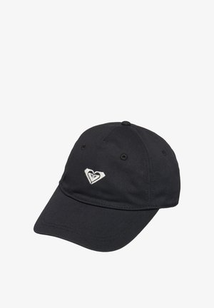 Schwarze Baseballkappe mit gebogenem Schirm und weißem, herzförmigem Logo mit einem stilisierten Gesicht in der Mitte vorne.