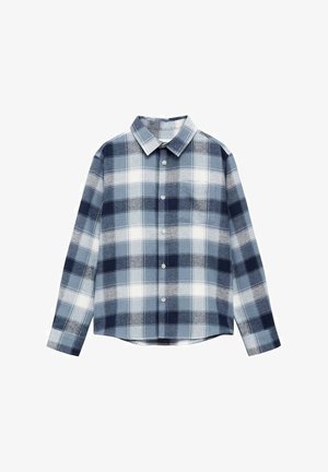 Niebiesko-biała koszula w kratę z długim rękawem, zapinana na guziki, z kołnierzykiem i kieszenią na piersi na białym tle.