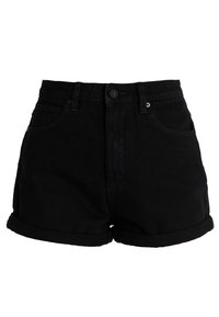 Shorts en denim noir à taille haute avec ourlets roulés, bouton à l'avant, fermeture éclair, passants pour ceinture et deux poches avant.