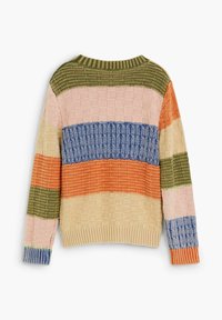 Maglione lavorato a maglia con motivo a blocchi in vari colori: rosa, verde, blu, arancione e crema. Presenta un collo a coste e righe testurizzate.